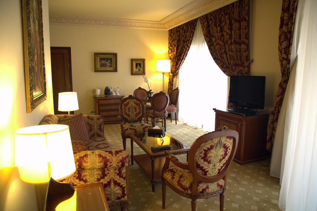 Serenada Golden Palace - Boutique Hotel Beirut Eksteriør billede
